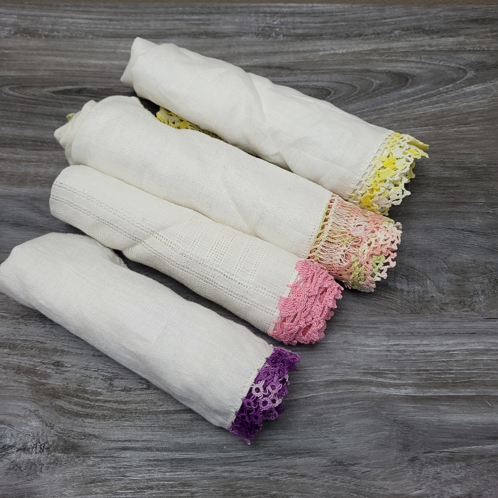 Vintage Cotton Handkerchieves Set Of 4 Crochet Lace Trim MCM - Picture 3 of 8